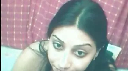 कोच कार्डियो करने के बजाय हिंदी मूवी हिंदी मूवी सेक्सी एक आदमी को चूमा