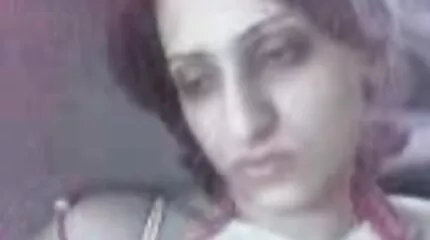 गधे किरा ने अपने भाई के साथ लोगों सेक्सी मूवी सनी लियोन की को बदल दिया, उसे वेश्या के लिए दंडित करने के लिए