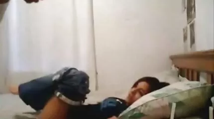 स्कारलेट ब्लूम सेक्सी फुल मूवी वीडियो एक त्वरित सह शॉट के साथ उसके प्रेमी के पिता को चोदता है