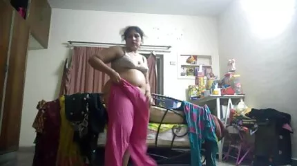 लीना पॉल अंत में उसे गधा मूवी सेक्सी पिक्चर मुंडा!